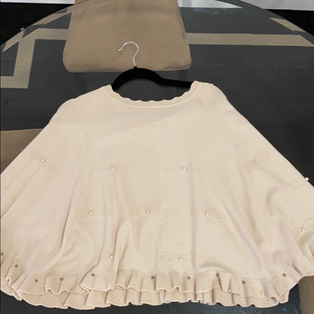 I am selling a unique kind of top.